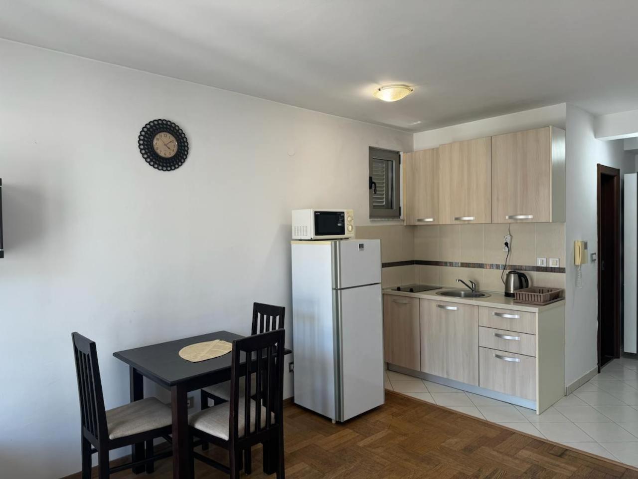 Apartments Montreal Budva Rom bilde
